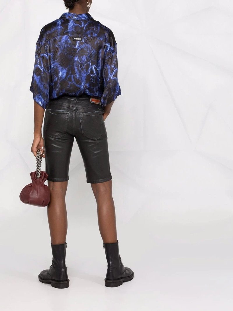 wax-coated five-pocket shorts 6