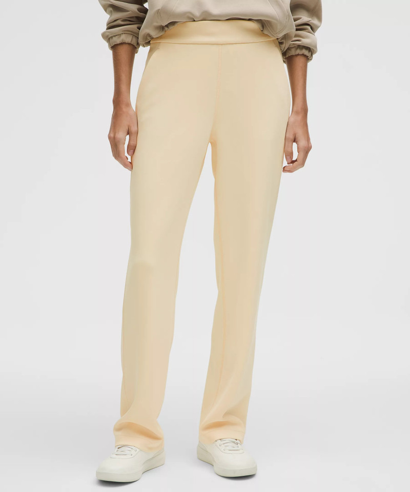 Softstreme High-Rise Straight-Leg Pant *Regular 1