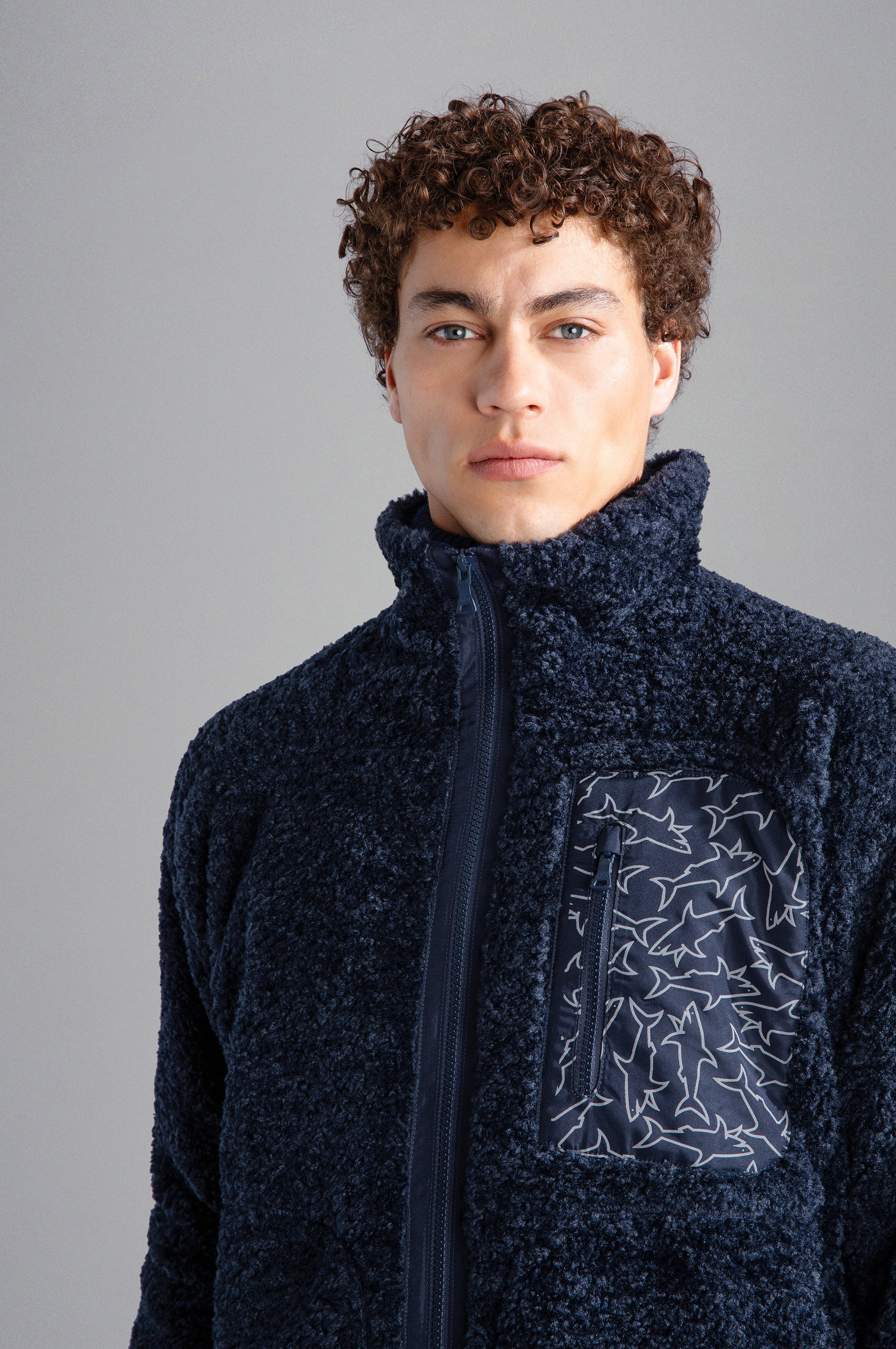 FLEECE WITH CONSTRASTING SHARK PATTERN INSERT - 4