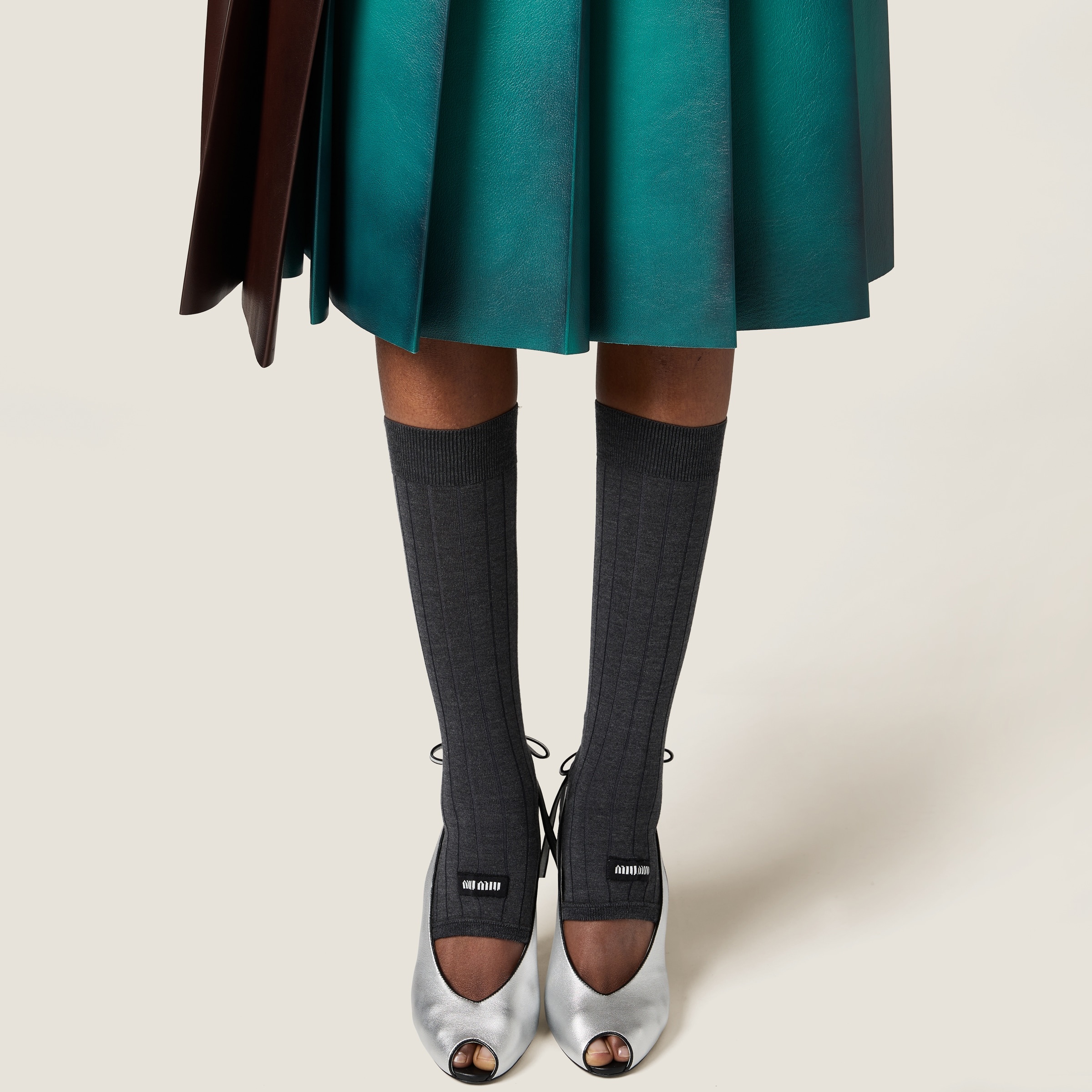 Pleated nappa leather skirt - 5