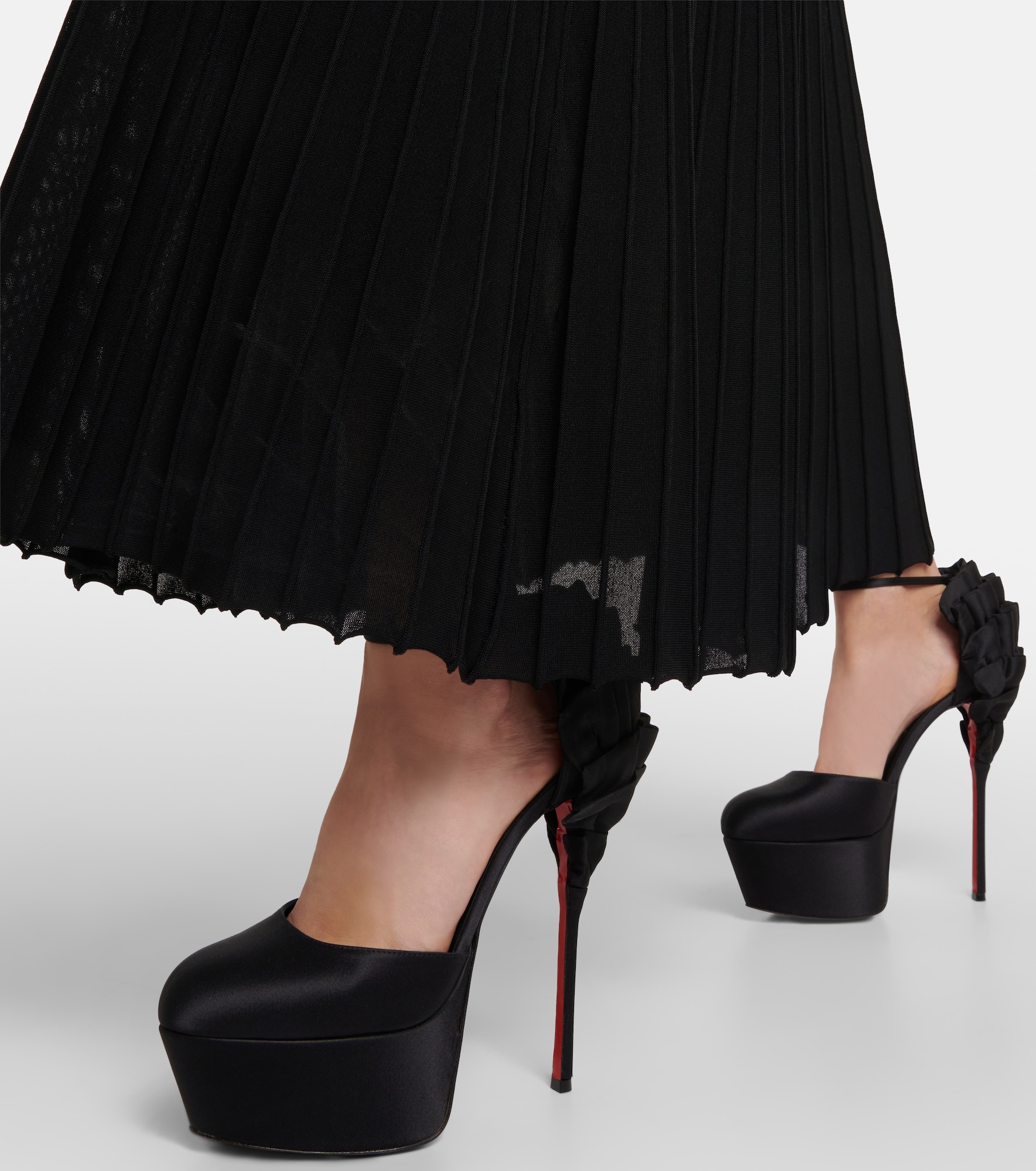 Maria Frou Alta satin platform pumps - 4