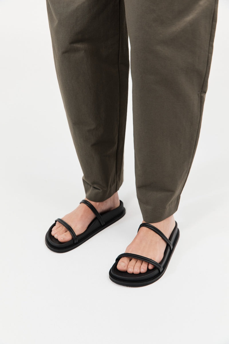 ST. AGNI Fine Double Strap Slide - Black outlook