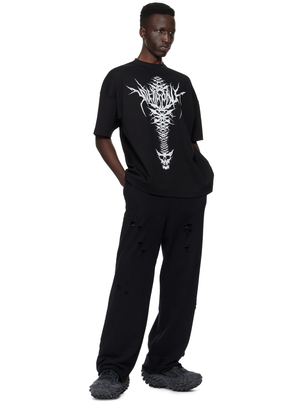 【関税込み】We11done ブラック Spine Skull Tシャツ We11done Spine Skull Print T-Shirt in Black | REVERSIBLE
