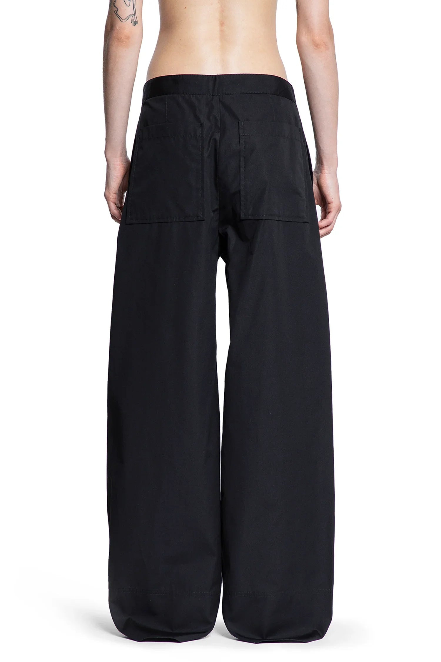 Twisted-Seam-Trousers - 3