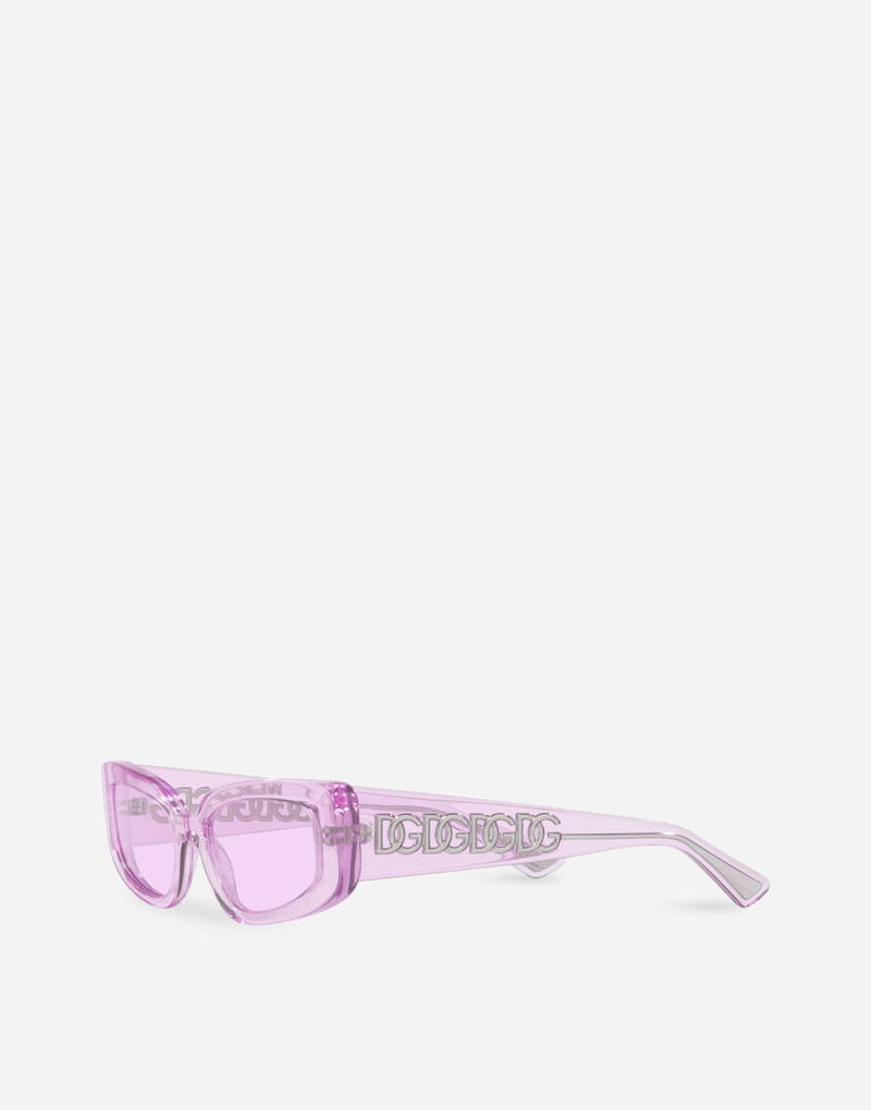 Dolce & Gabbana DG Essentials sunglasses outlook