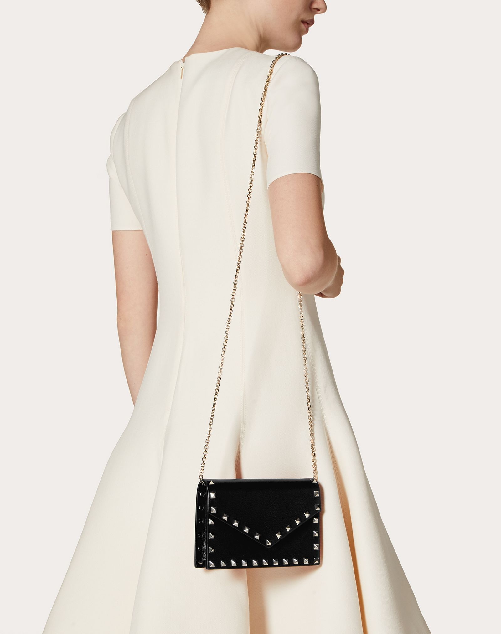 Rockstud Grainy Calfskin Chain Pouch - 5