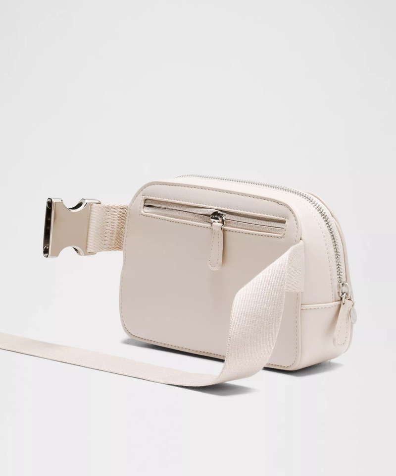 Everywhere Belt Bag 1L *Leather Alternative 4