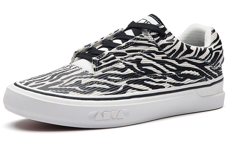 (WMNS) ANTA MD Skate Shoes 'Black White' 122238013-3 - 3