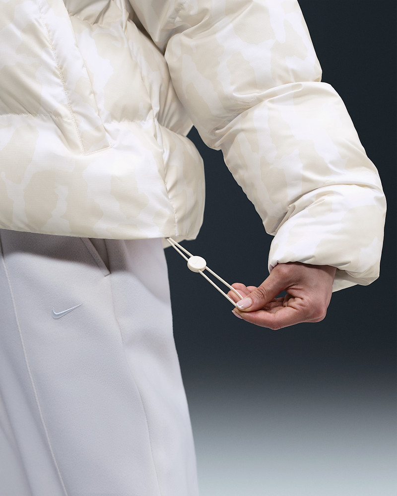 Nike Sportswear Women's Therma-FIT Puffer 7