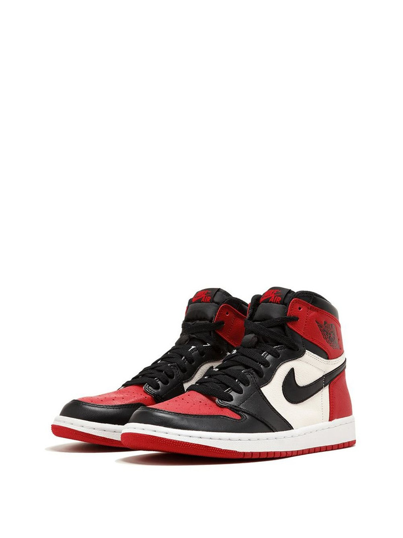 Jordan Jordan 1 Retro High bred toe outlook