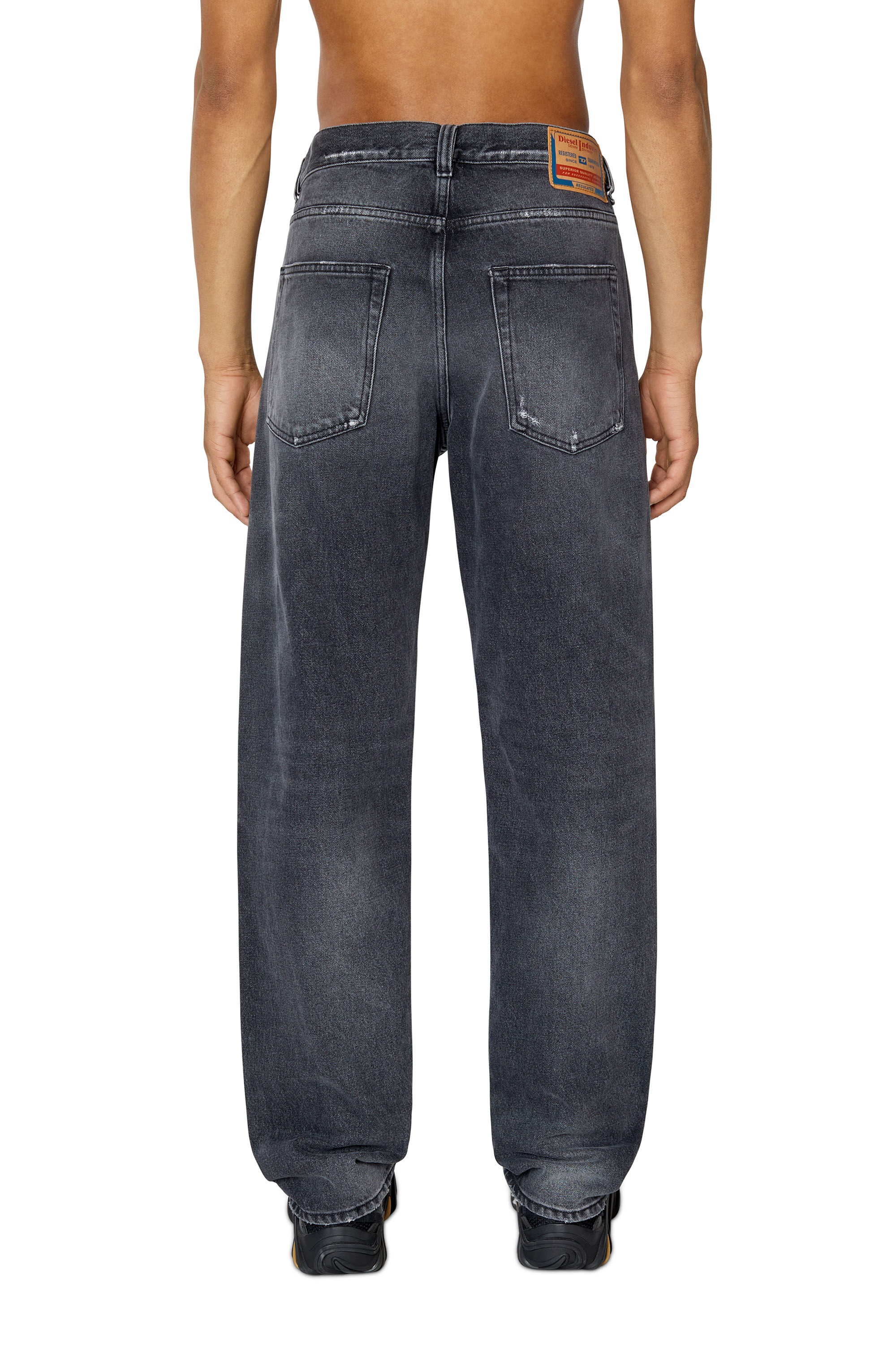 2010 007J5 STRAIGHT JEANS - 4