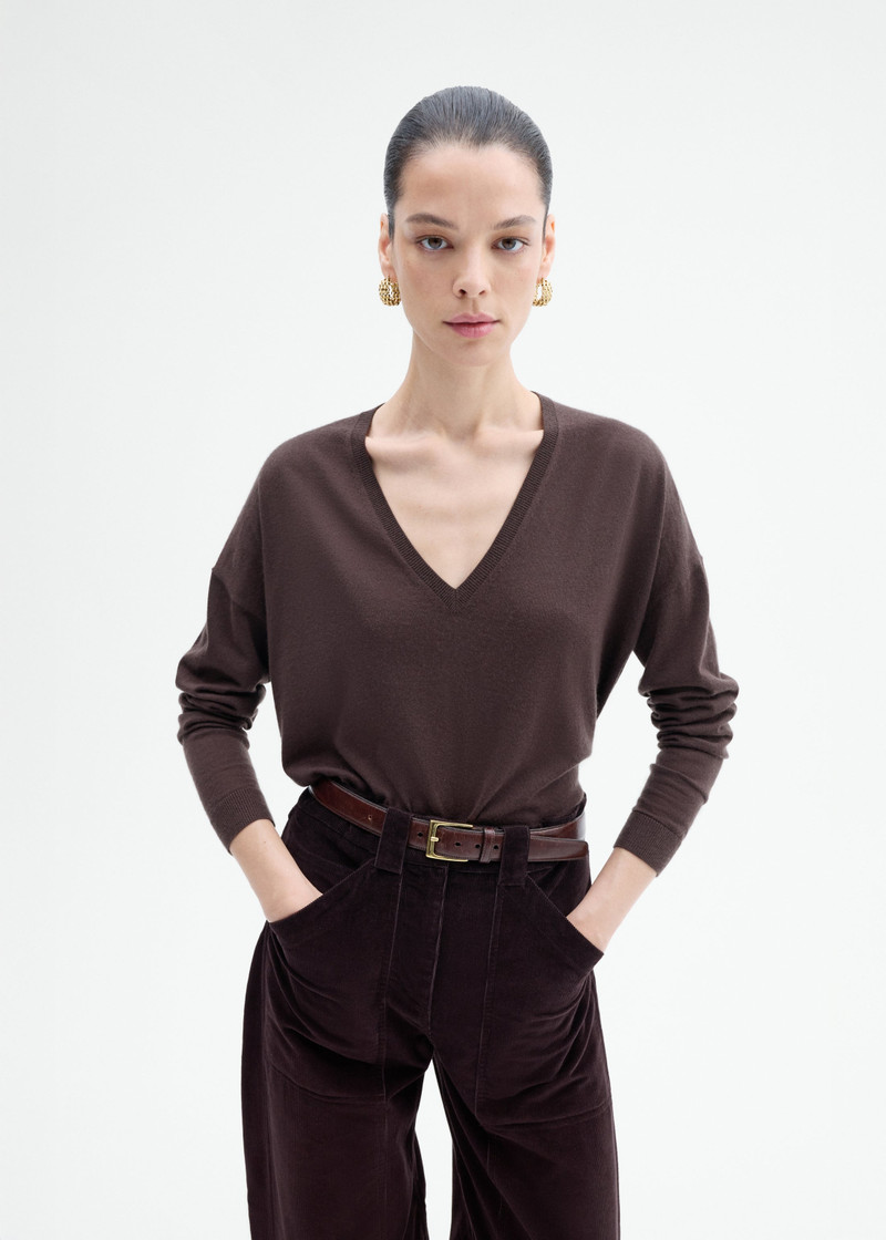 CO V-Neck Sweater in Fine Cashmere outlook