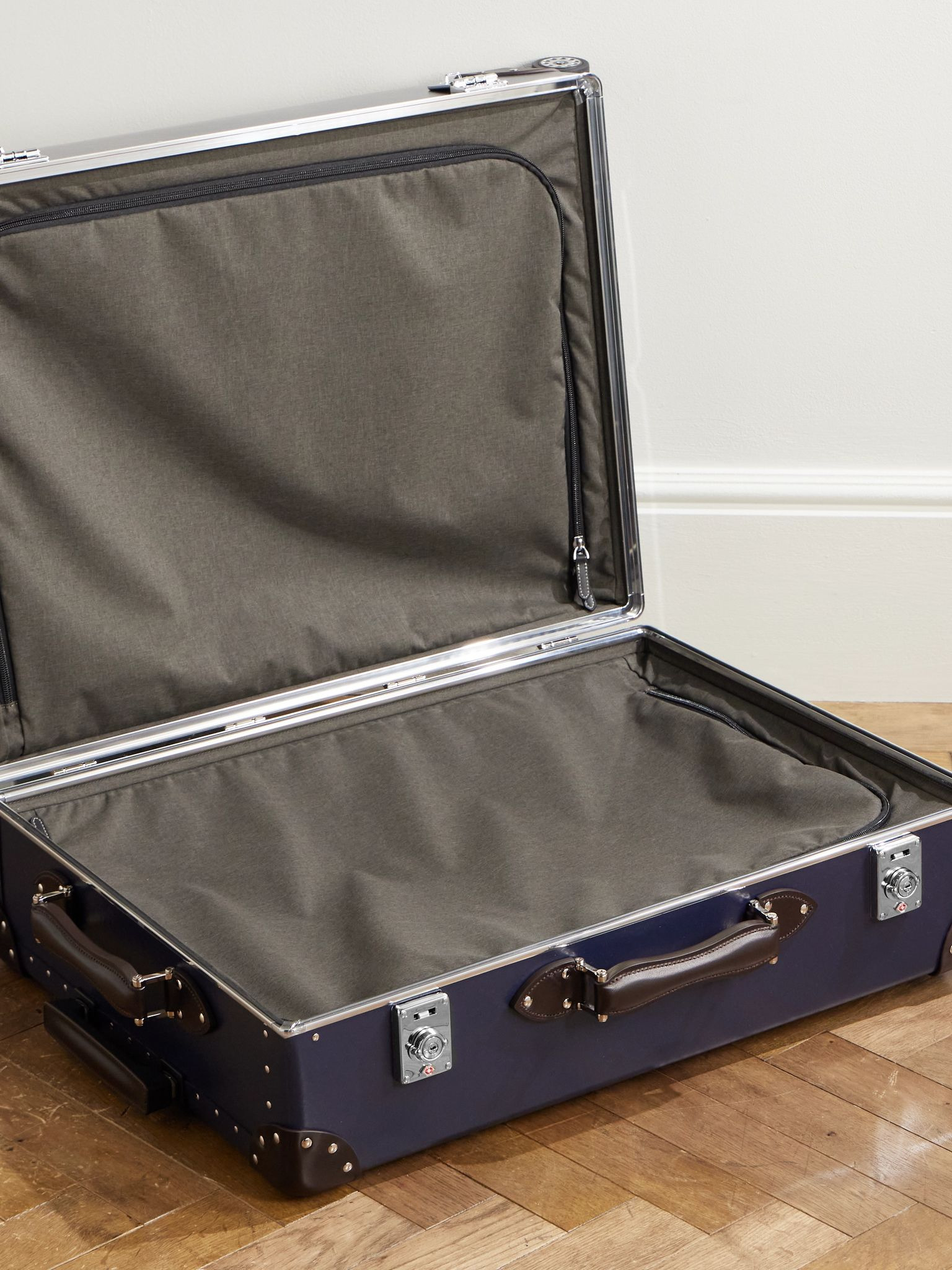 Metropolis Leather-Trimmed Suitcase Navy - 3