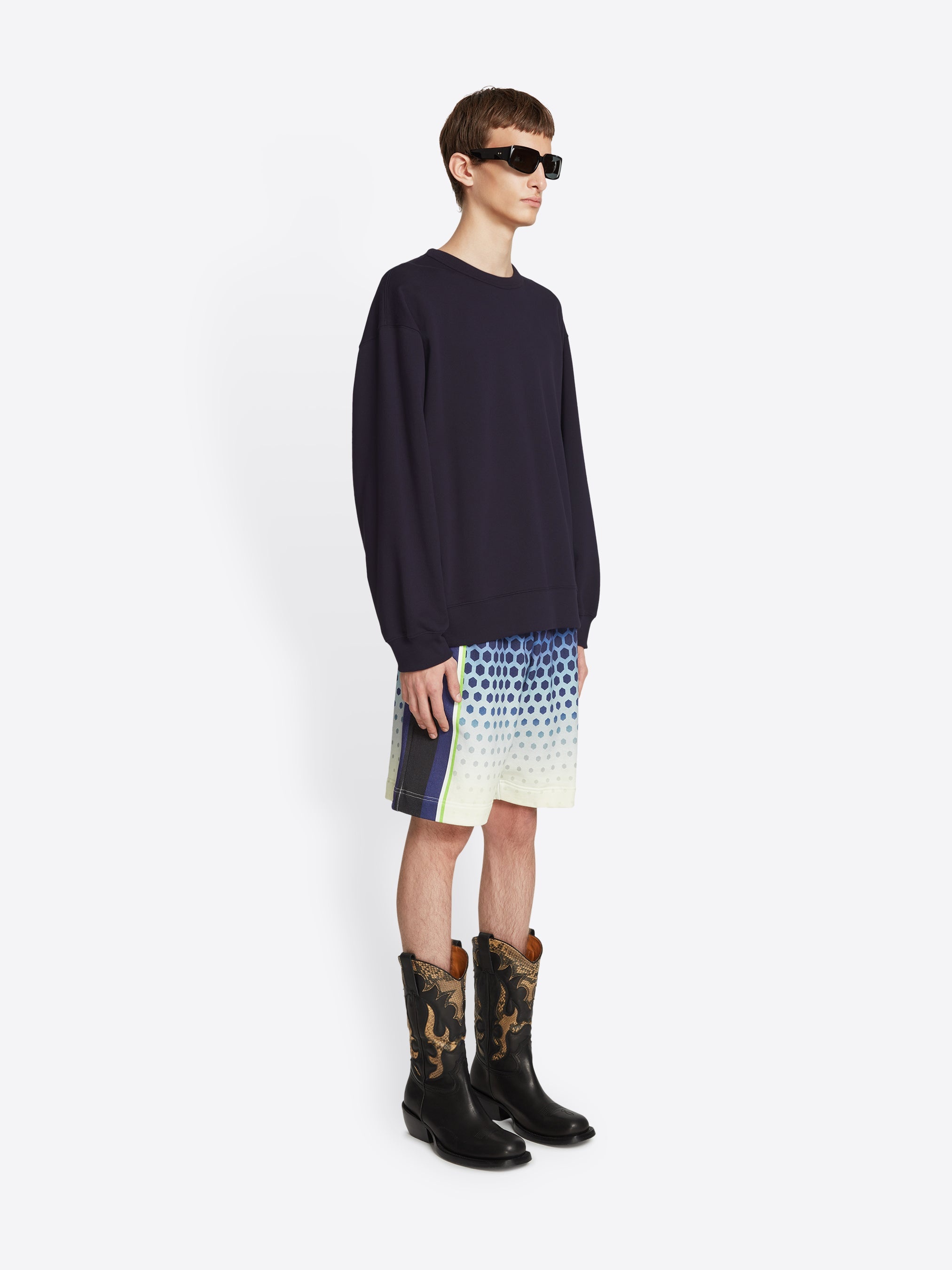 OVERSIZED SWEATSHIRT - 3