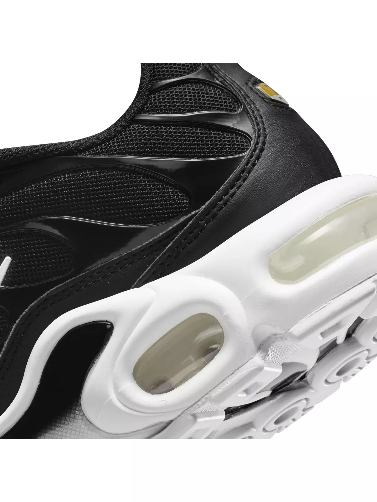 Air Max Plus "Black/White/Black" Women's Shoe - 8