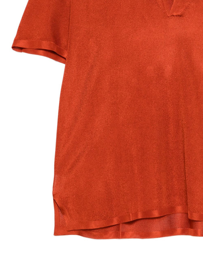 V-neck T-shirt 3