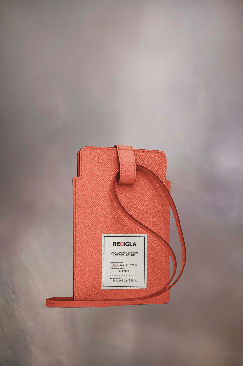 Maison Margiela Recicla phone holder outlook