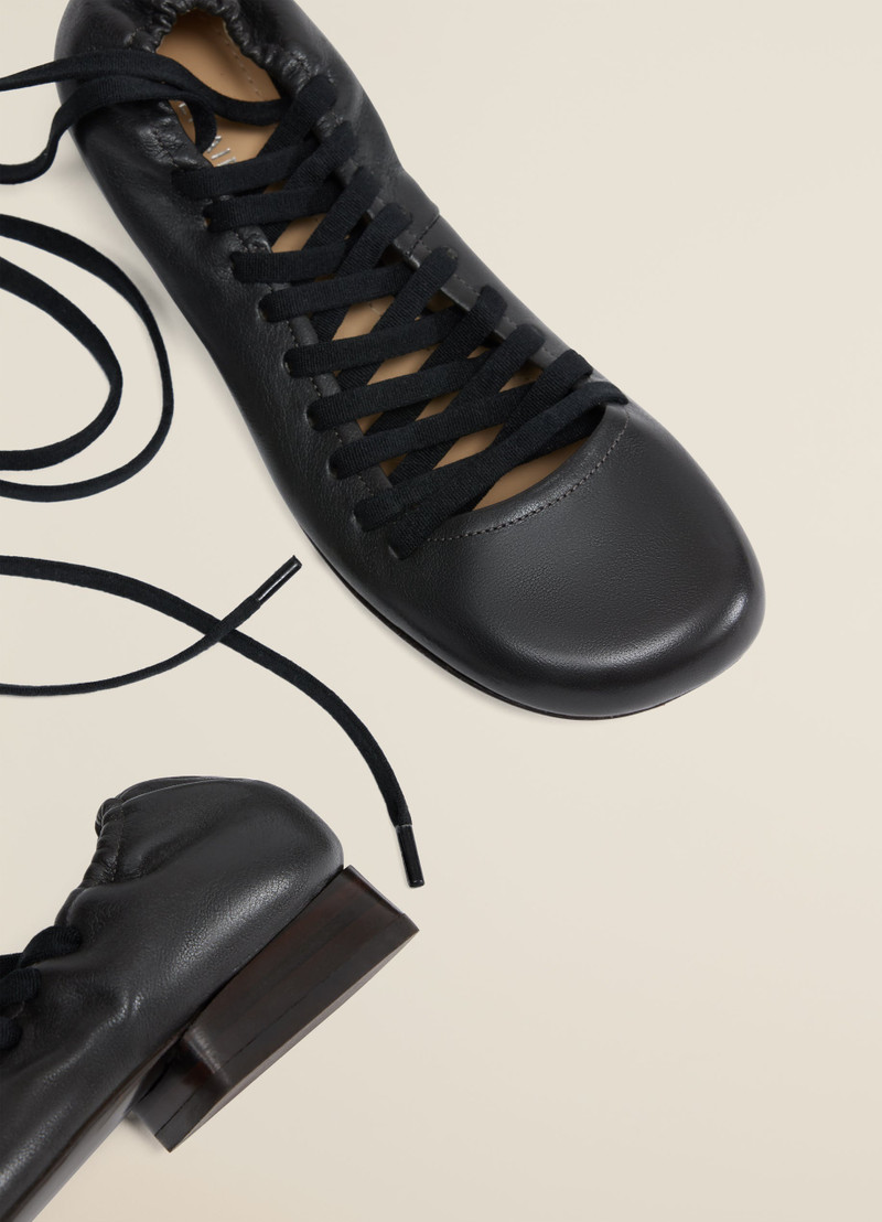 Lemaire LACED PUMP 15 outlook