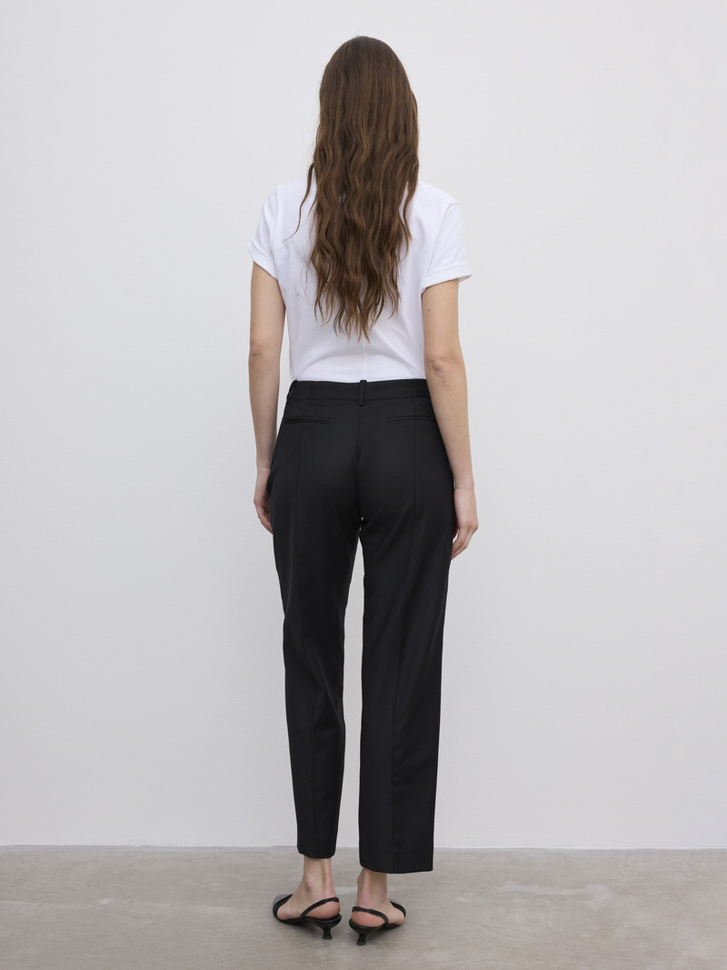 Cropped trousers 4