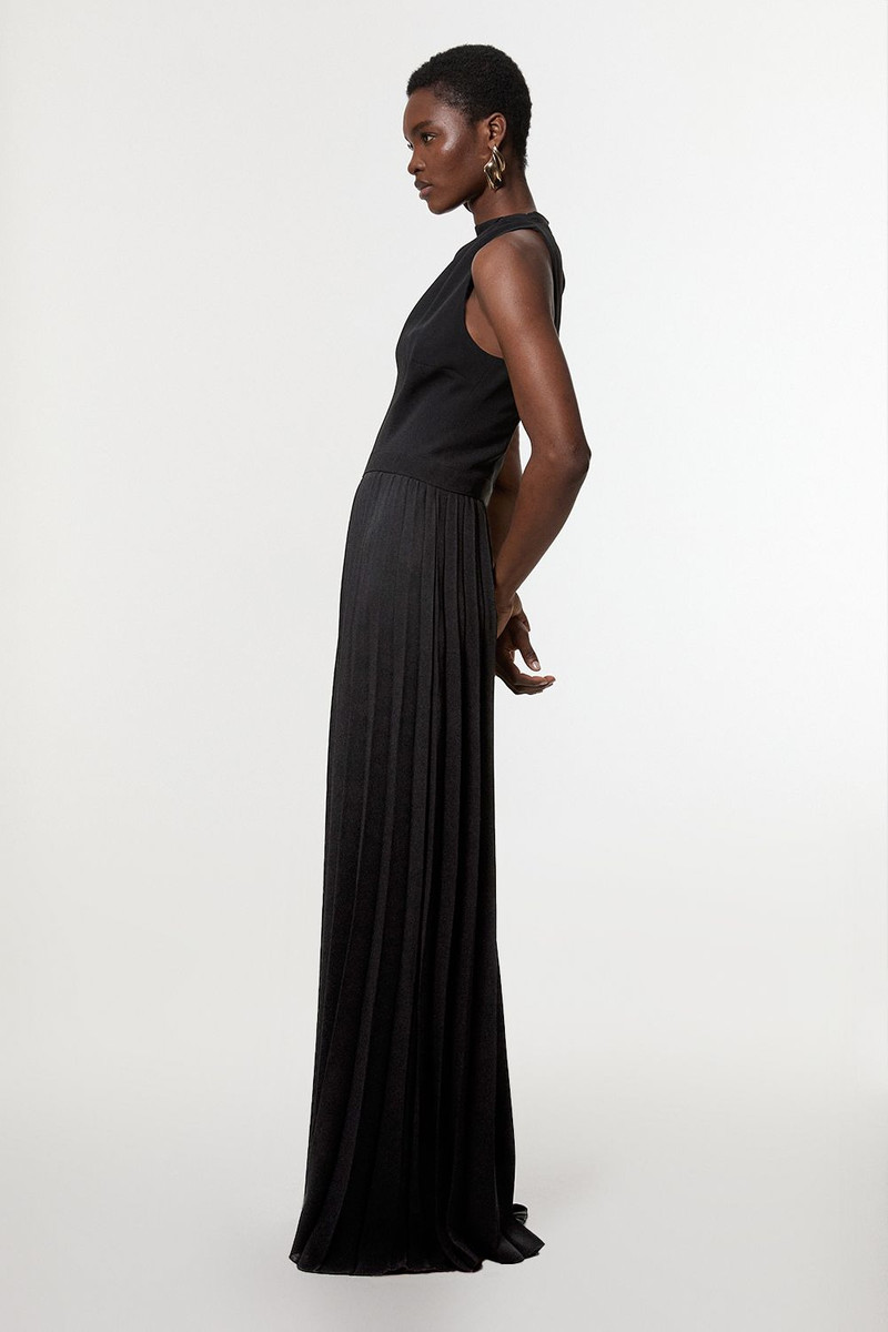 Soft Tailored Halter Neck Pleated Jumpsuit 3