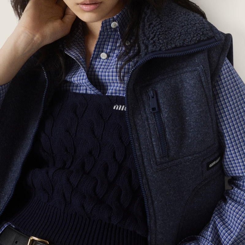 Fleece vest 3