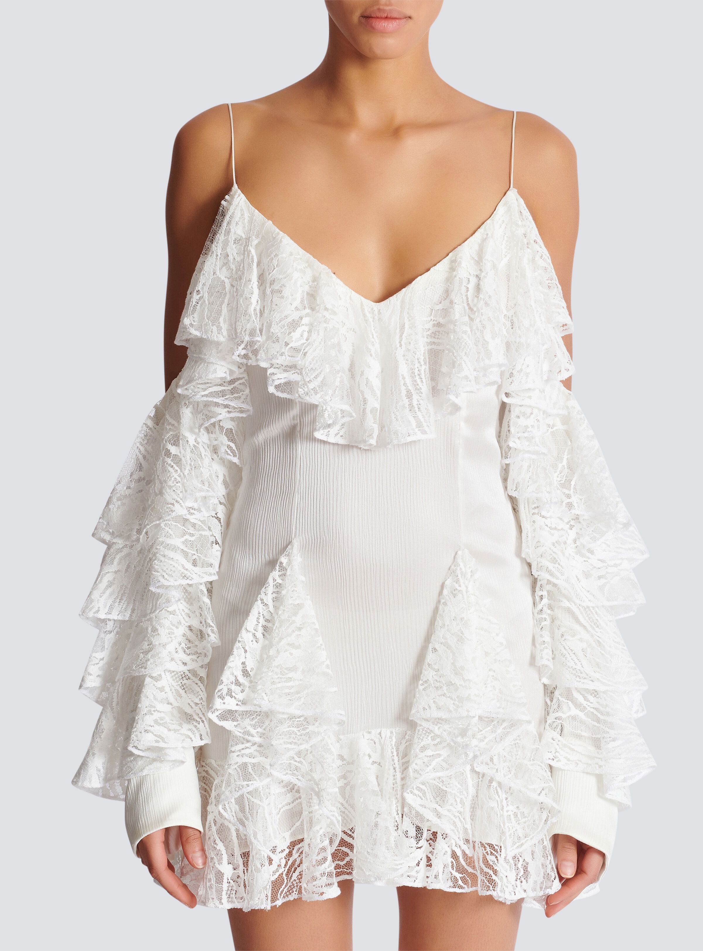 Flowing dress with lace ruffles - 5