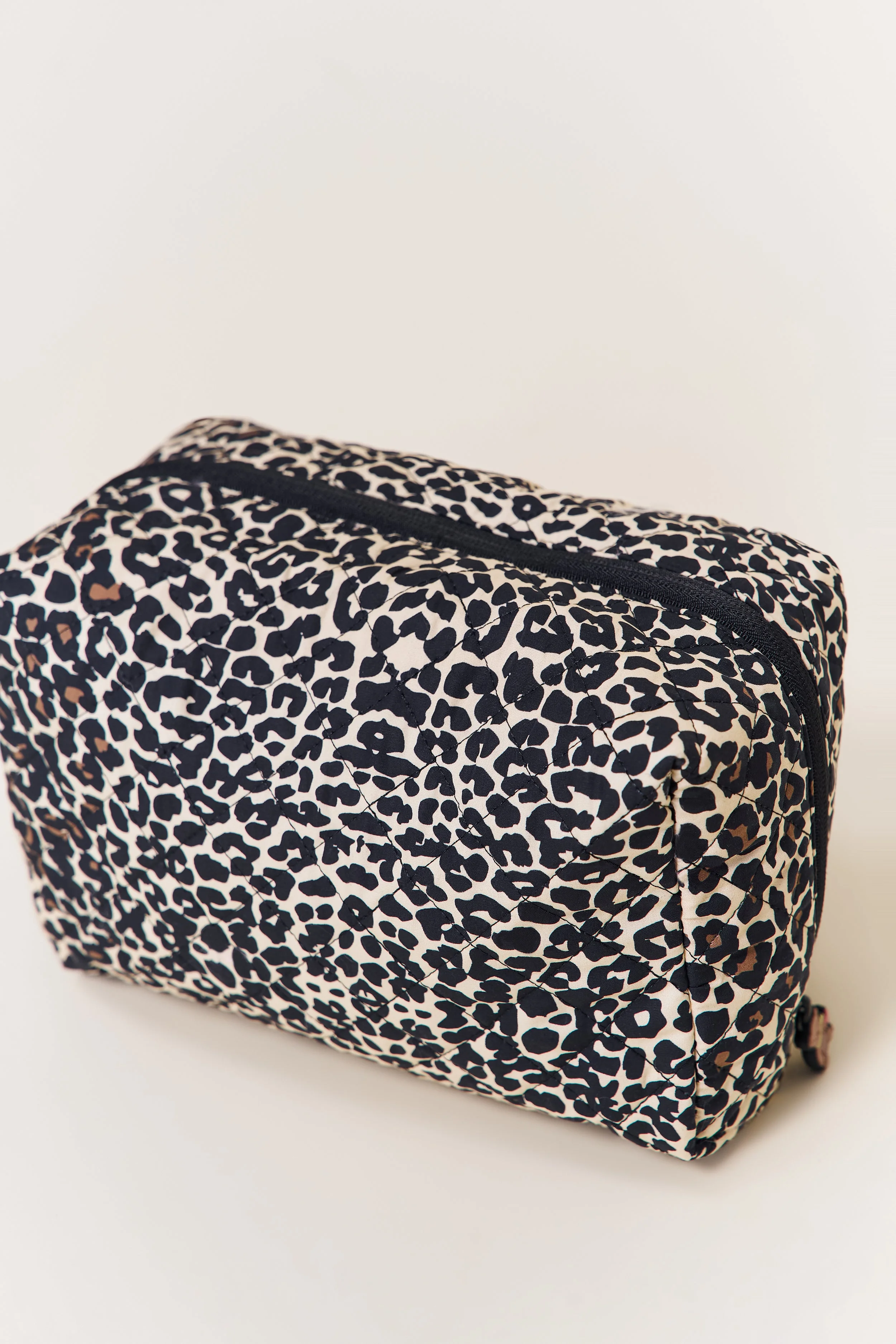COSMETIC BAG - 1