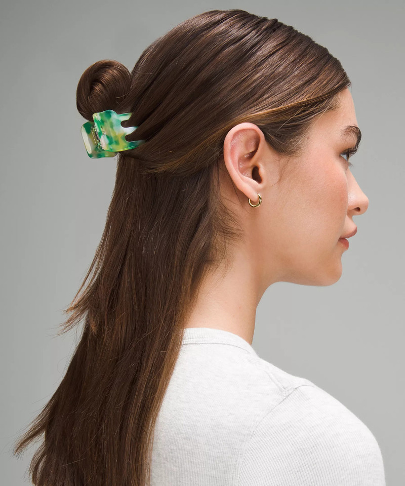 lululemon Criss-Cross Claw Clip *Small outlook