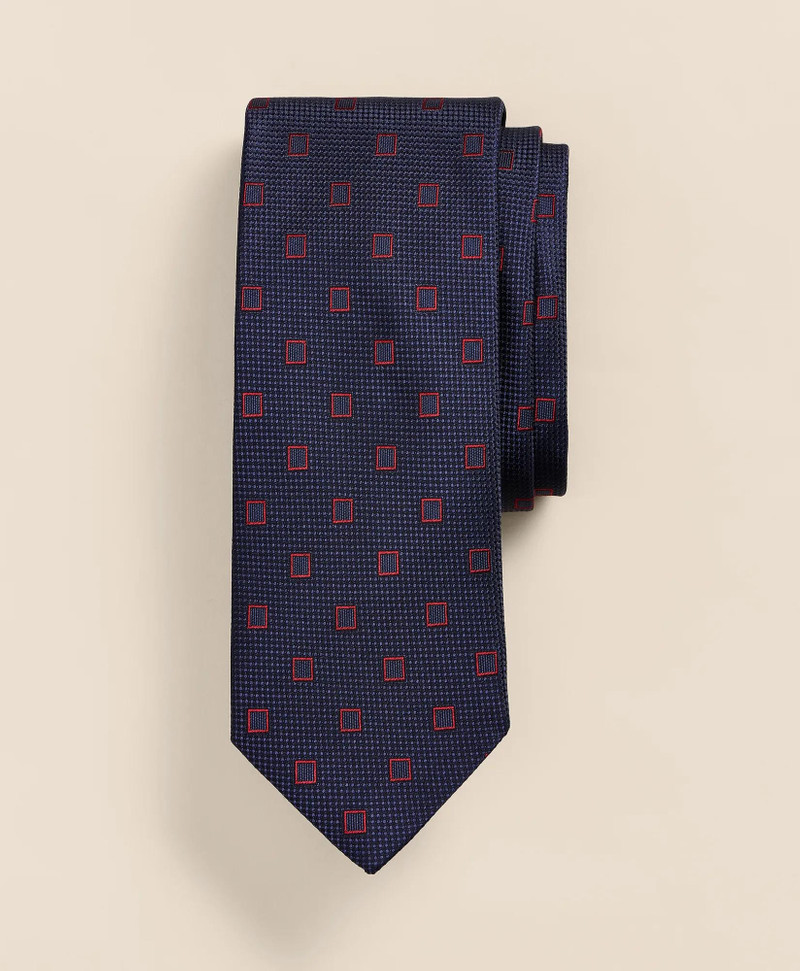 Silk Outlined Square Tie 1