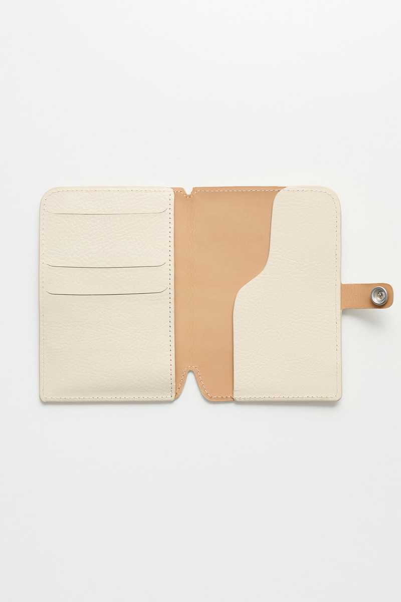 Passport Cover Deep Ecru Leather 3