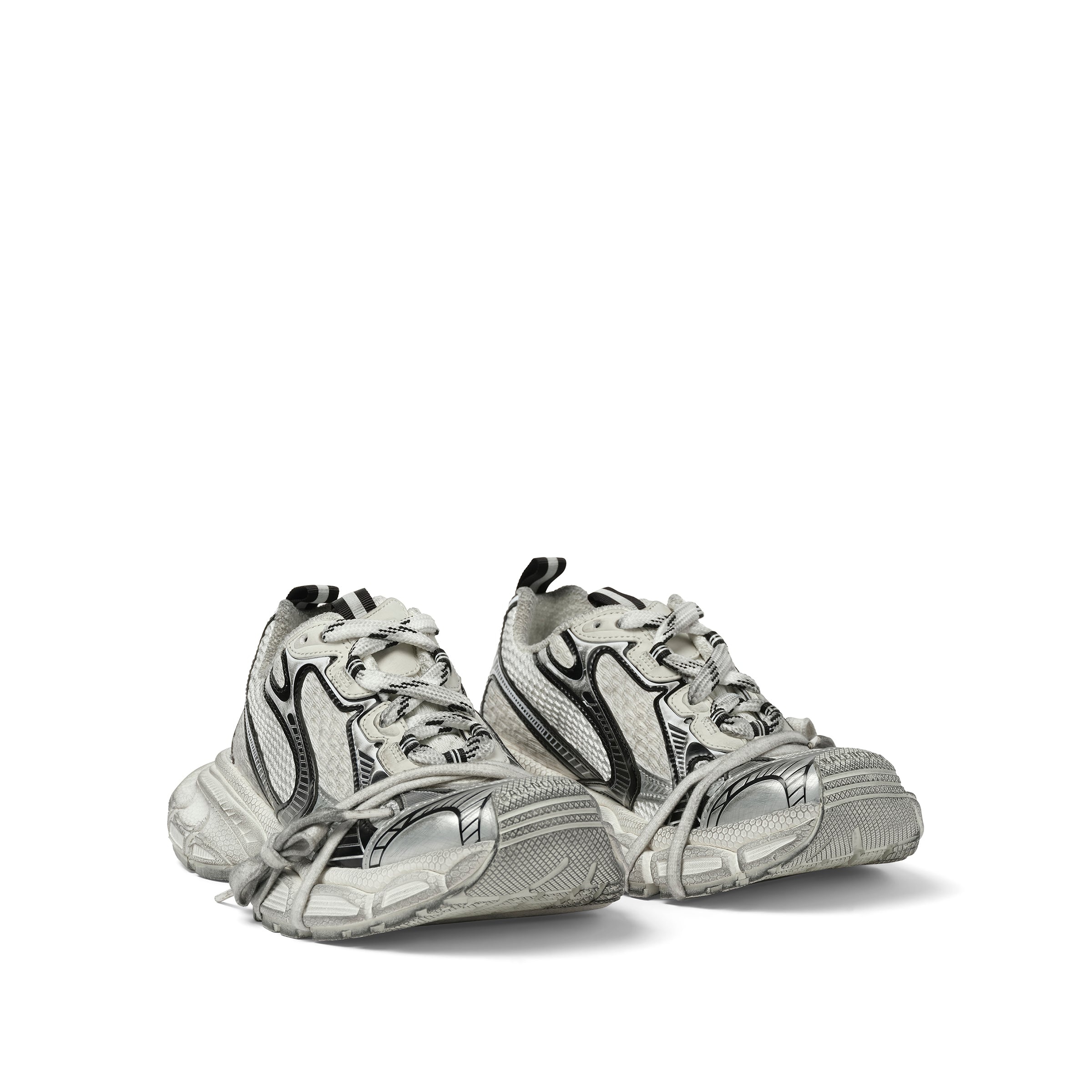 3XL Sneaker in Eggshell/Black - 2