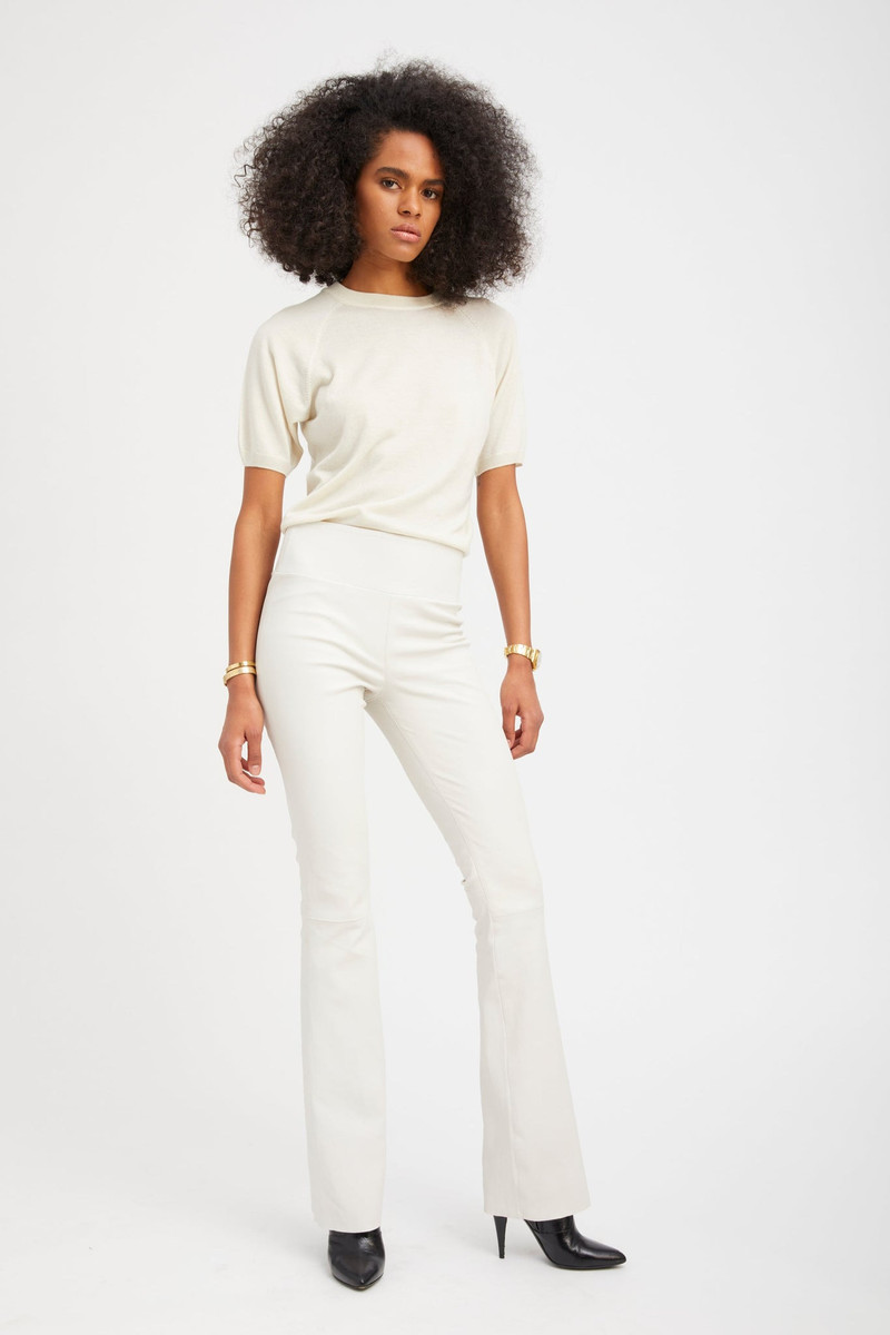 SPRWMN SHELL LEATHER MICRO FLARE outlook