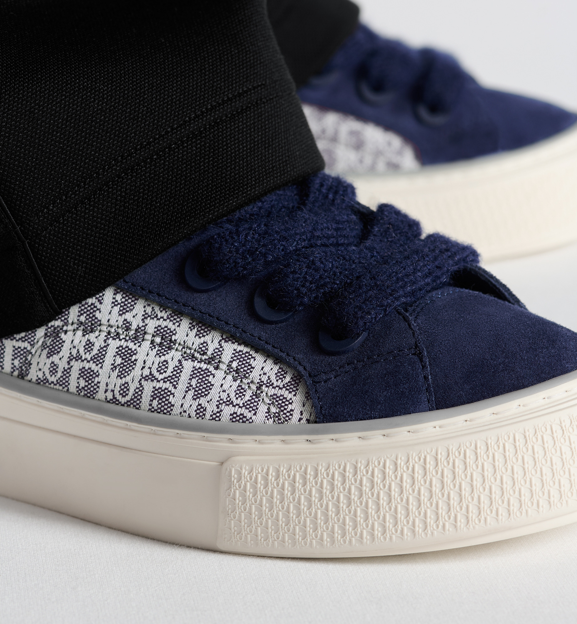 B33 Sneaker - 3