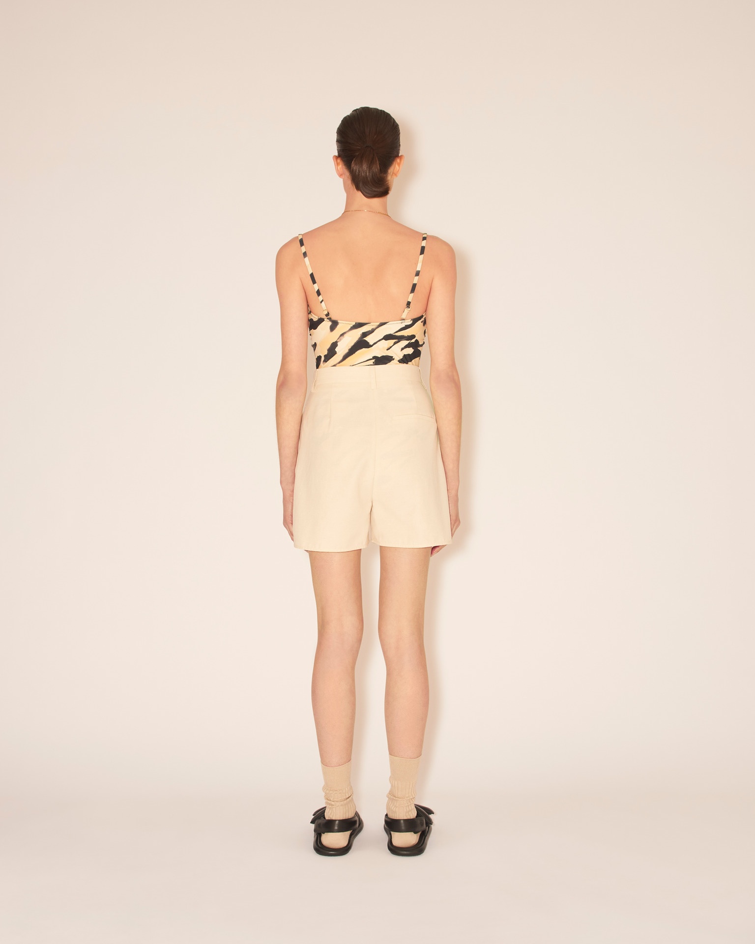 RIMA - Tailored marathon shorts - Creme - 4