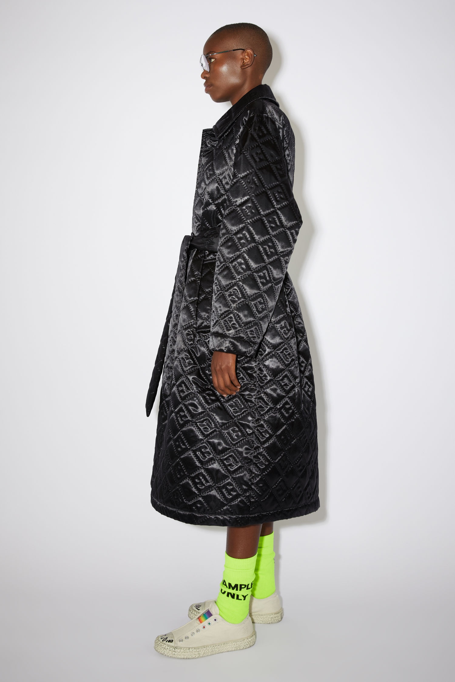 Quilted satin coat - Black - 4