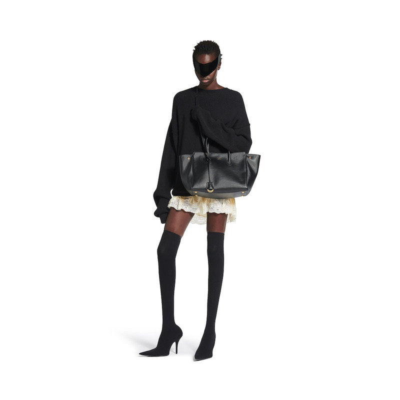 Women's Hampton Small Carry All Bag in Black 8