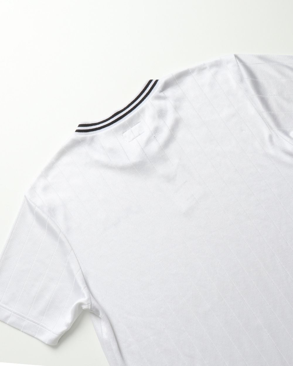 Supreme - 10