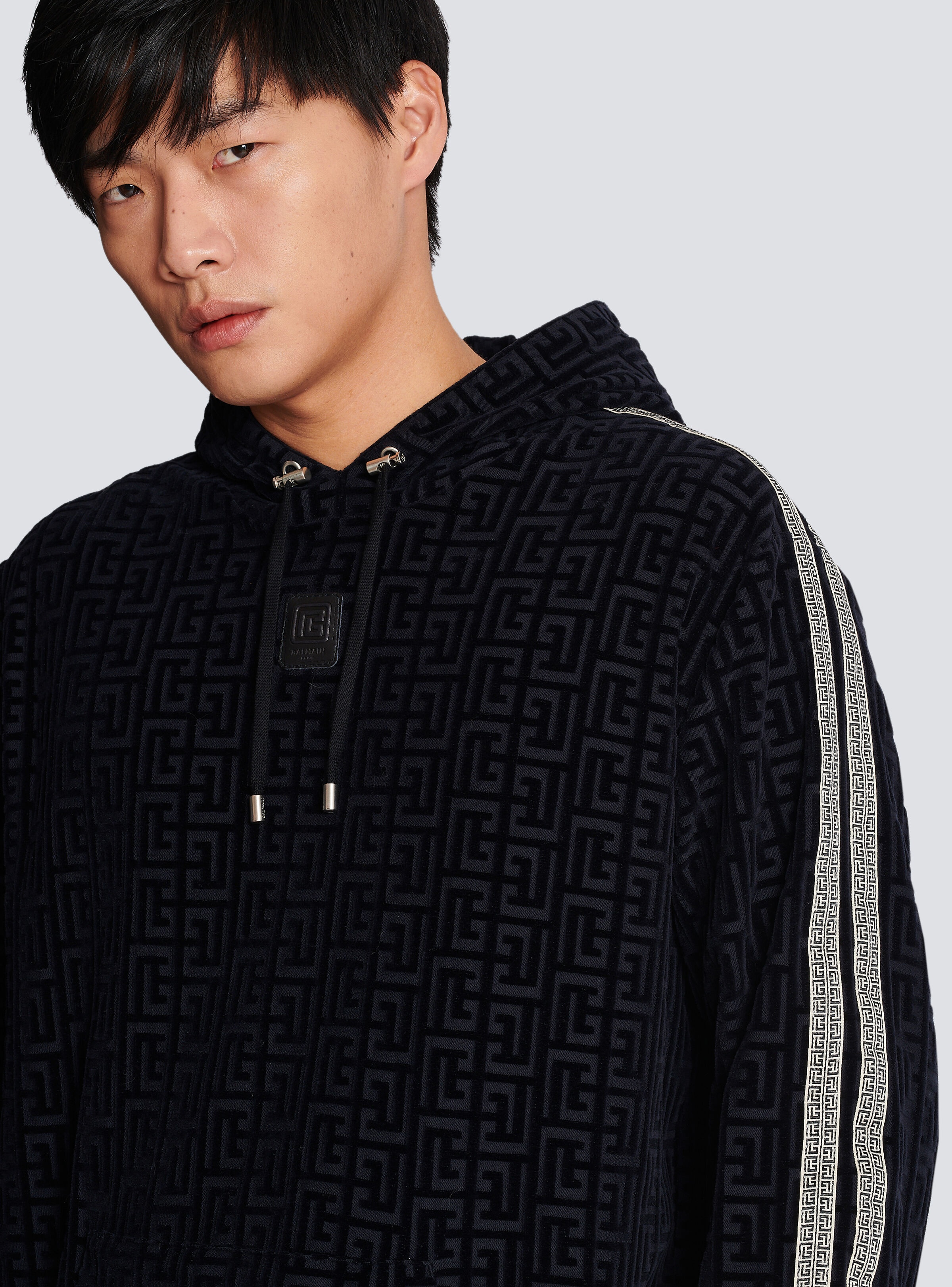 Monogrammed velvet hooded sweatshirt - 7