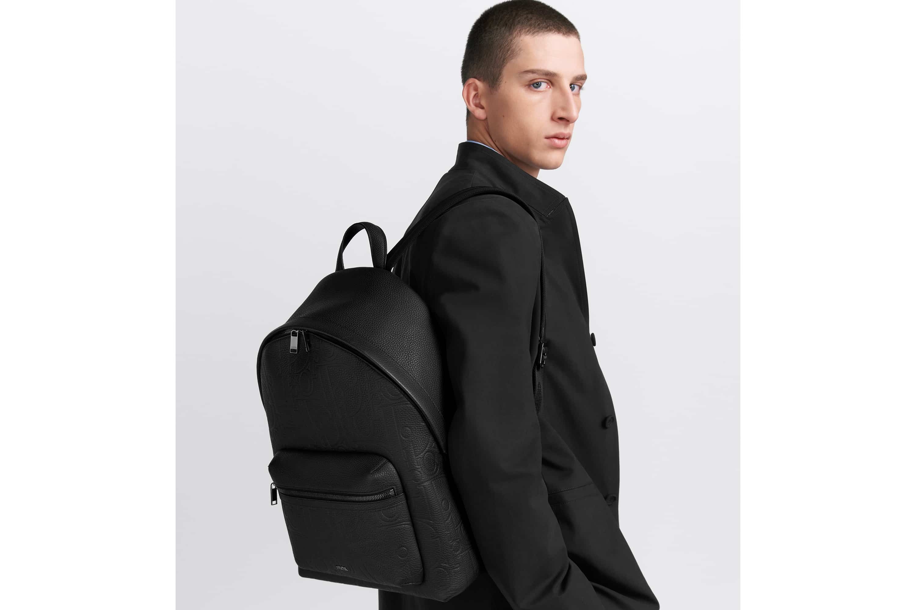 【無料郵送/関税込/正規品】 Dior Rider 2.0 Backpack Dior Grav Dior Hit the Road Backpack with Flap Black Dior Gravity