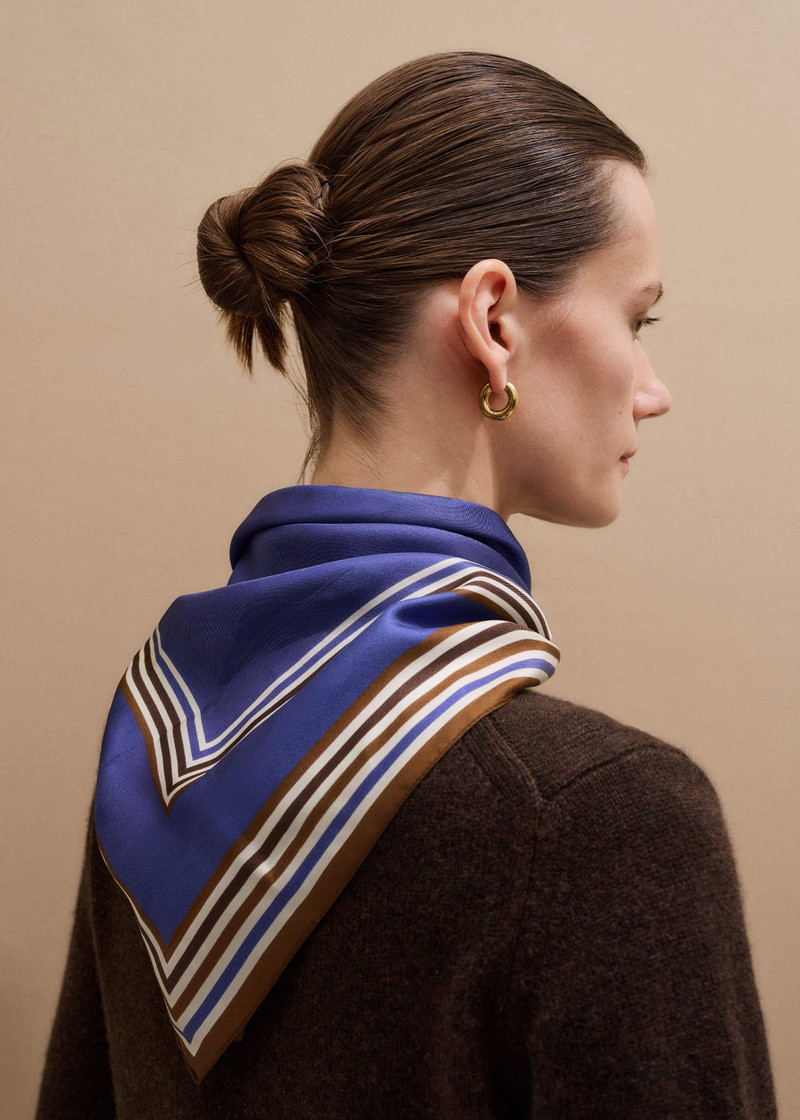 ME+EM Border Scarf outlook