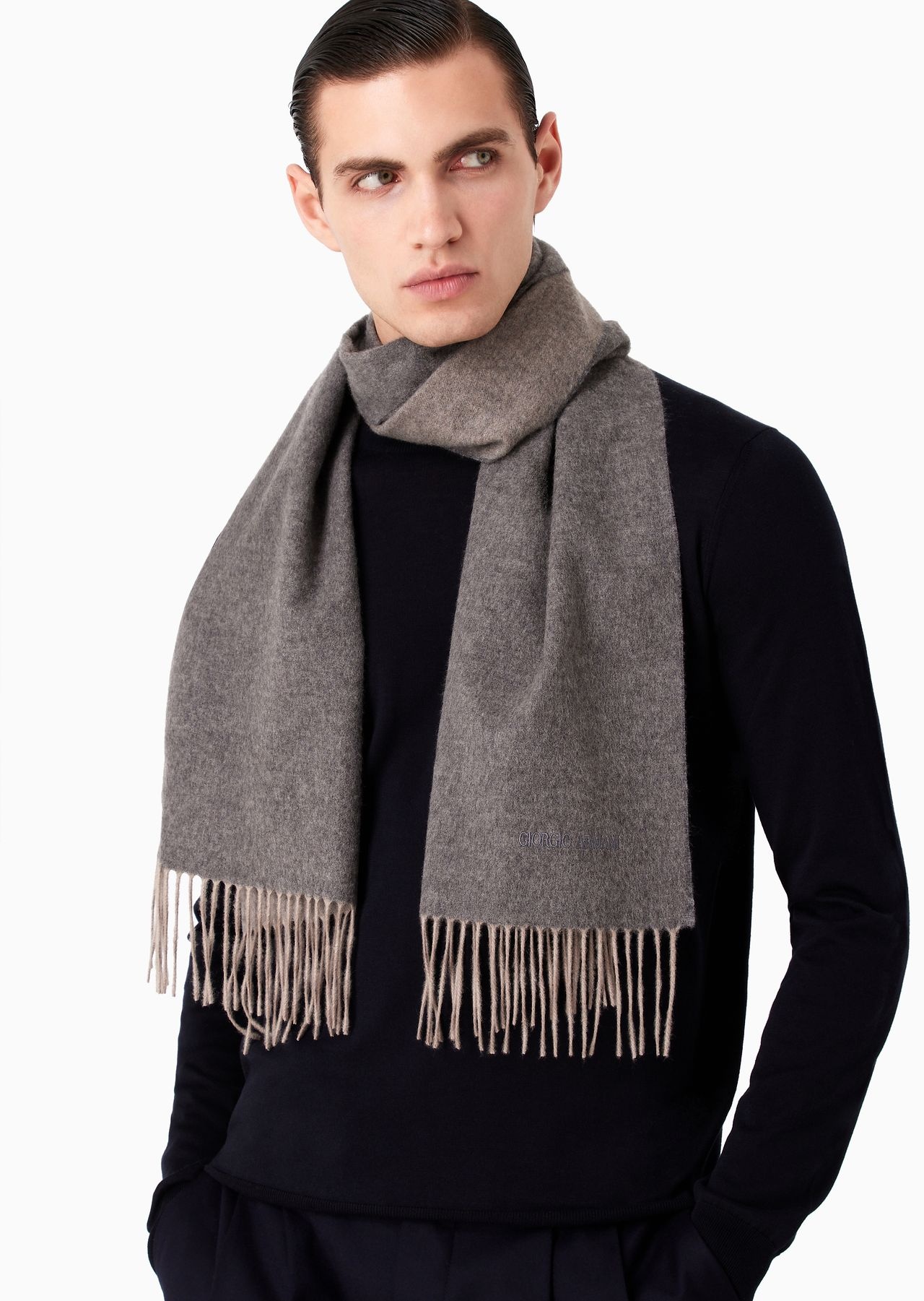 Cashmere scarf with embroidered logo - 3