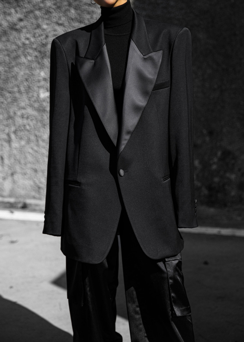 Halle Satin Collar Blazer - Black 6