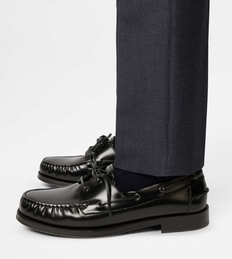 Tod's BOAT SHOES IN LEATHER - BLACK outlook