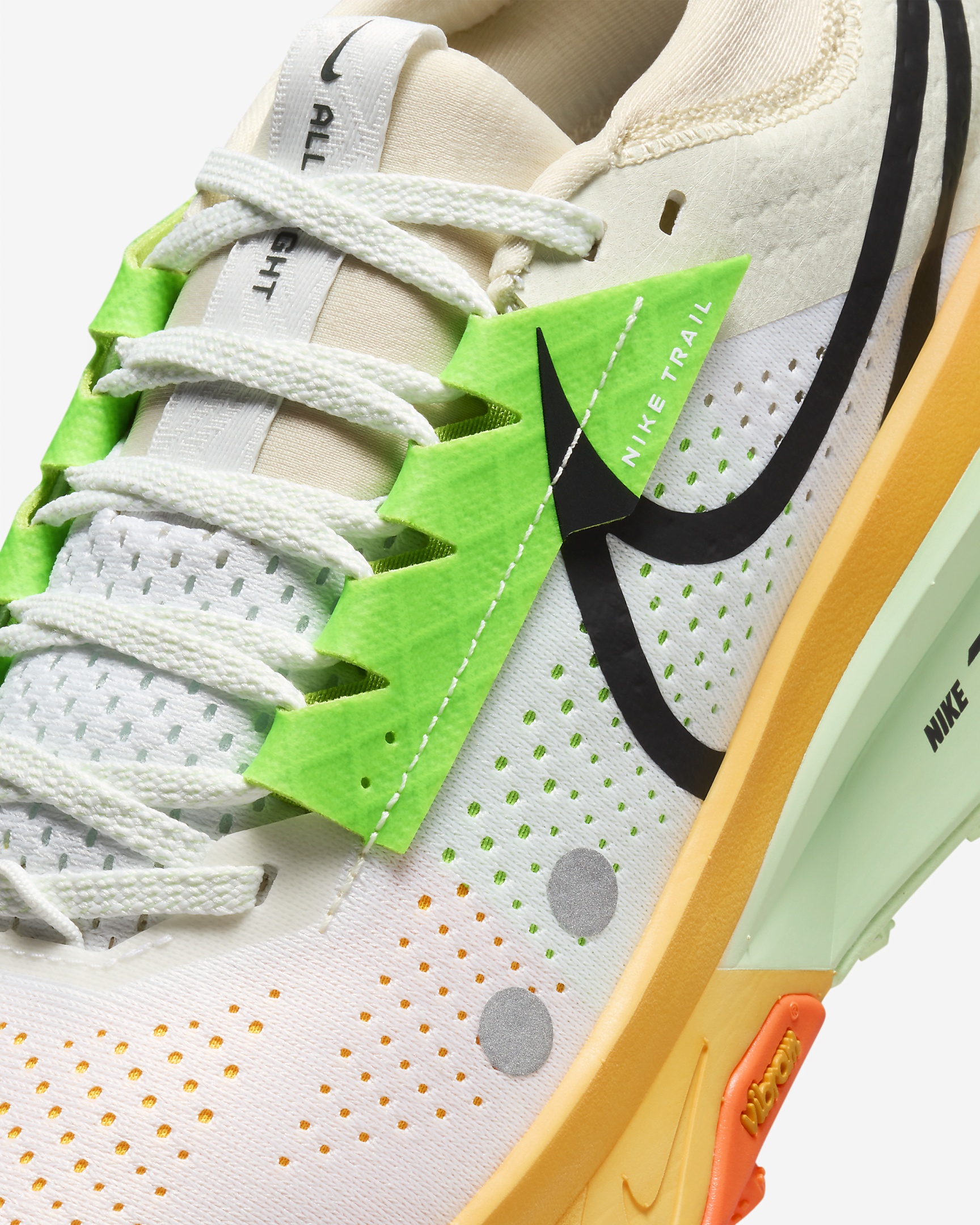 Nike Women's Zegama 2 Trail Running Shoes - 7