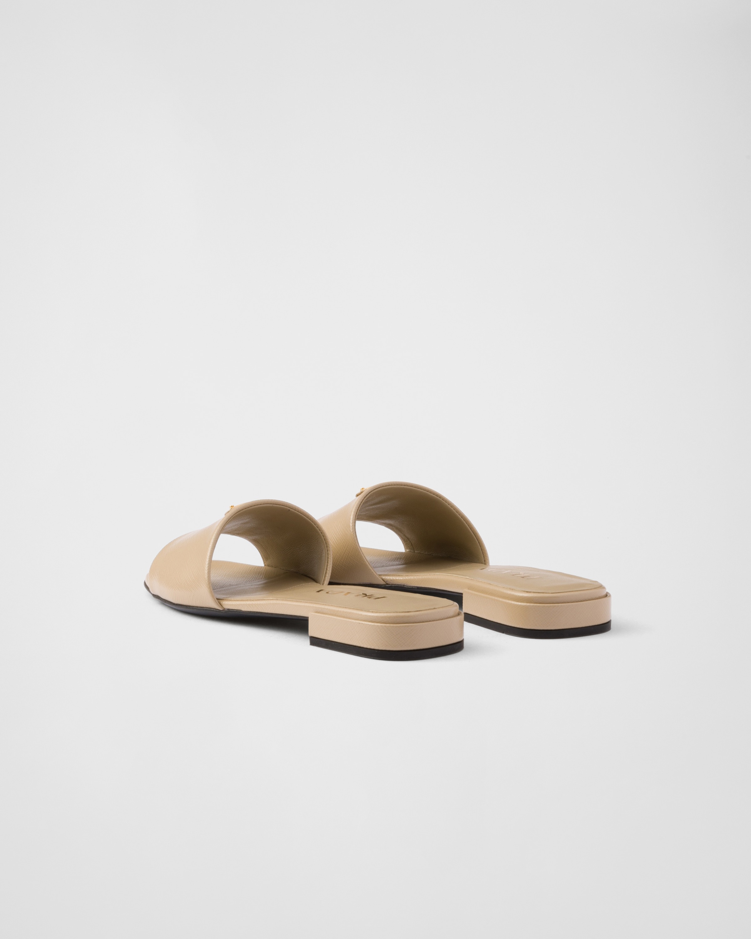 Saffiano patent leather slides - 4