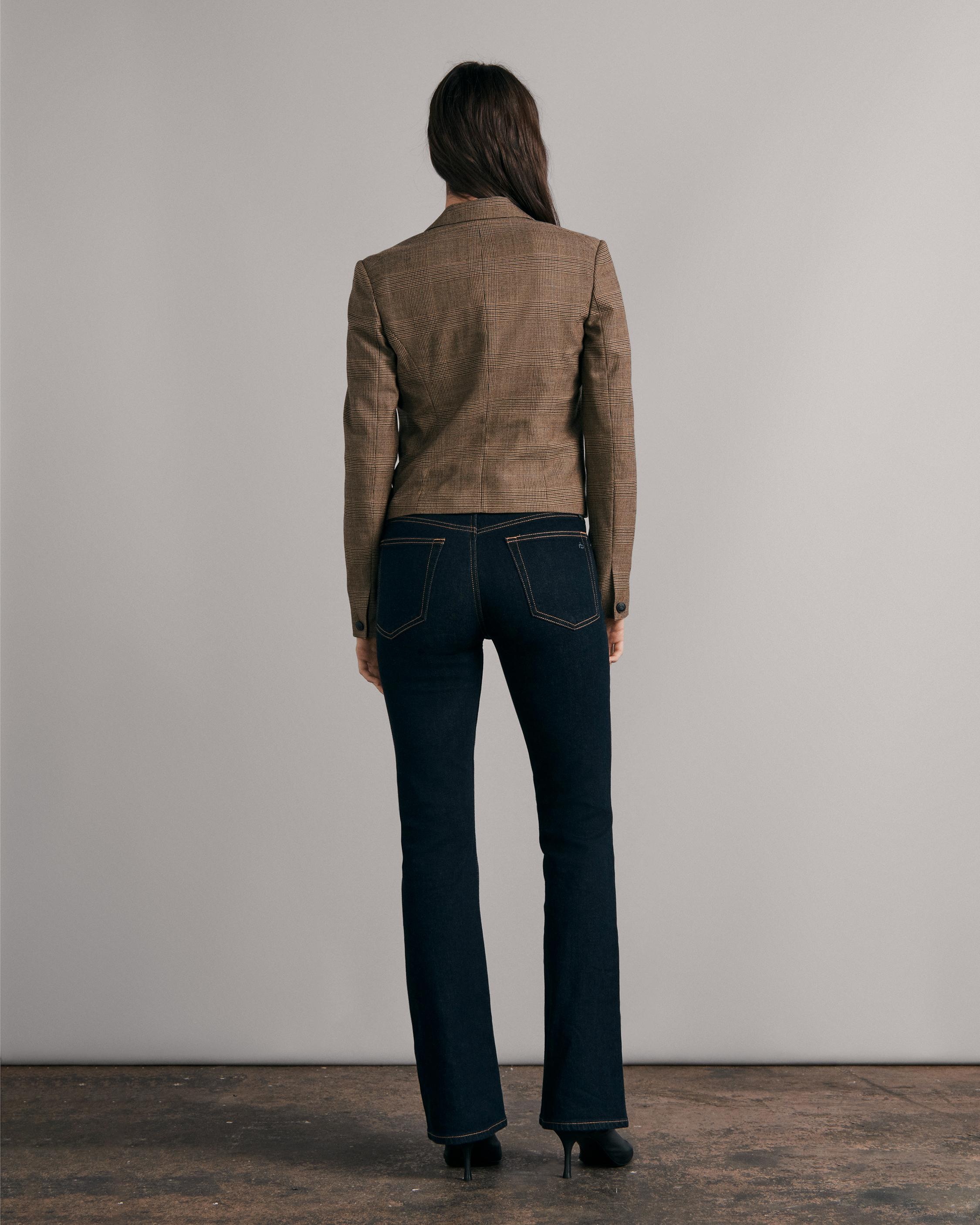 Elle Wool Blazer
Slim Fit Blazer - 4
