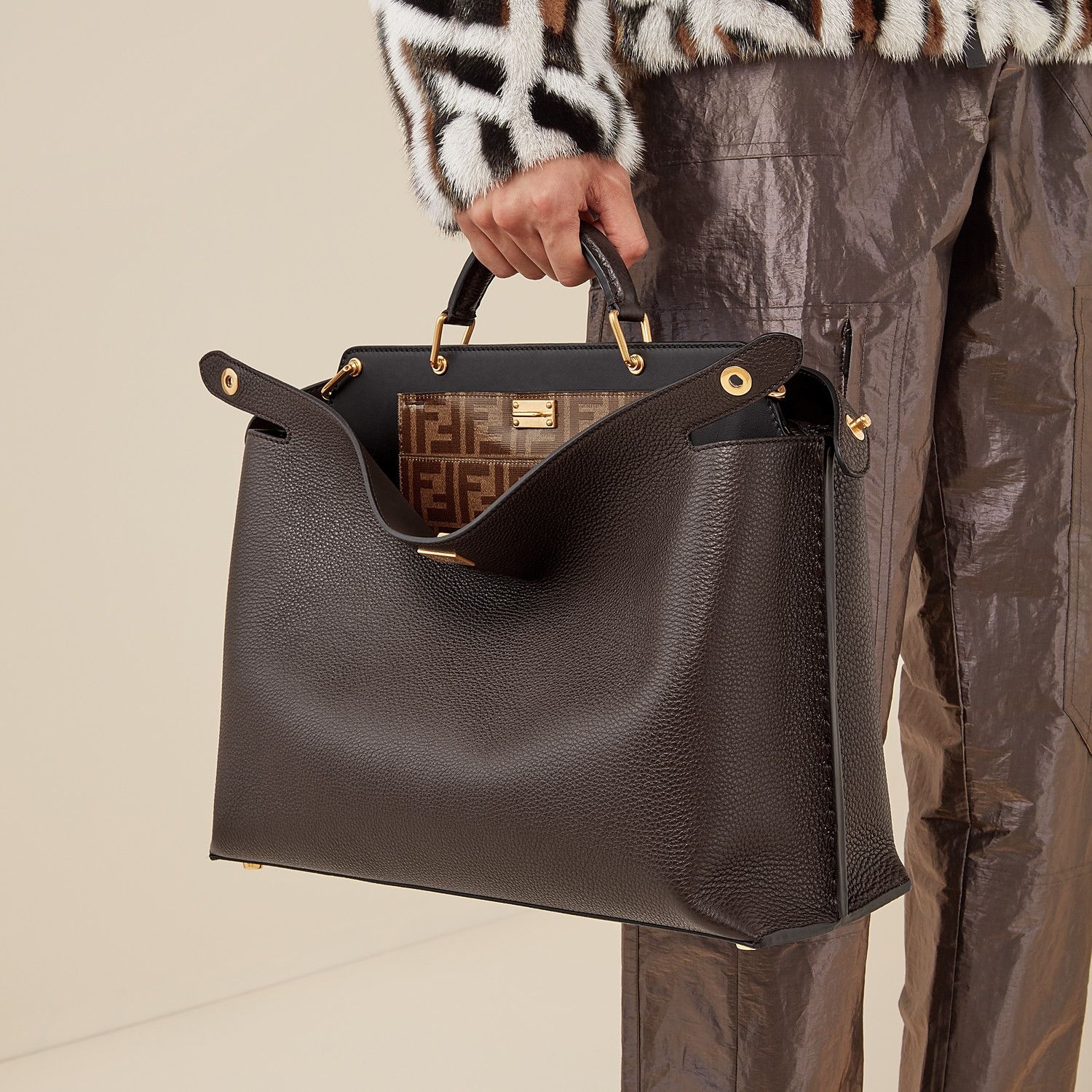 Brown leather bag - 6