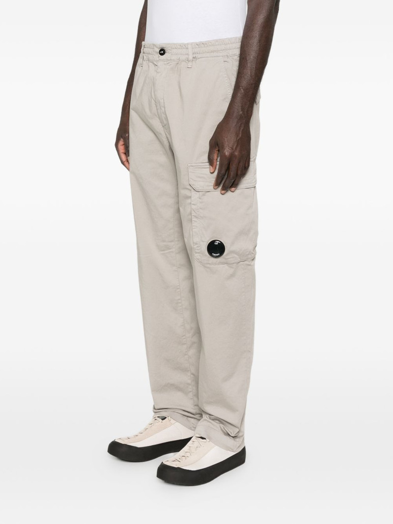Lens-detail cargo-pocket trousers 3