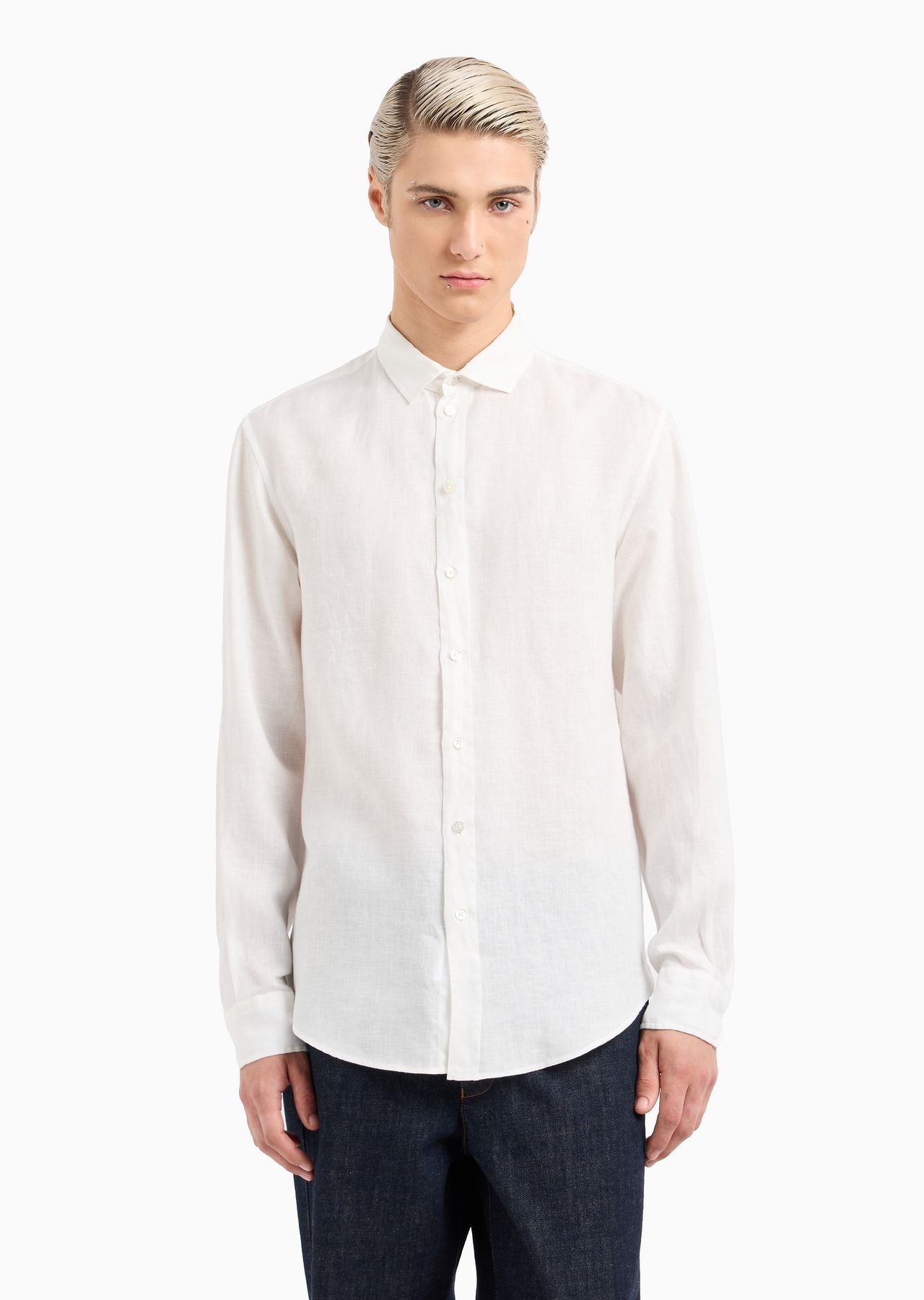 Garment-dyed linen shirt with French collar - 2