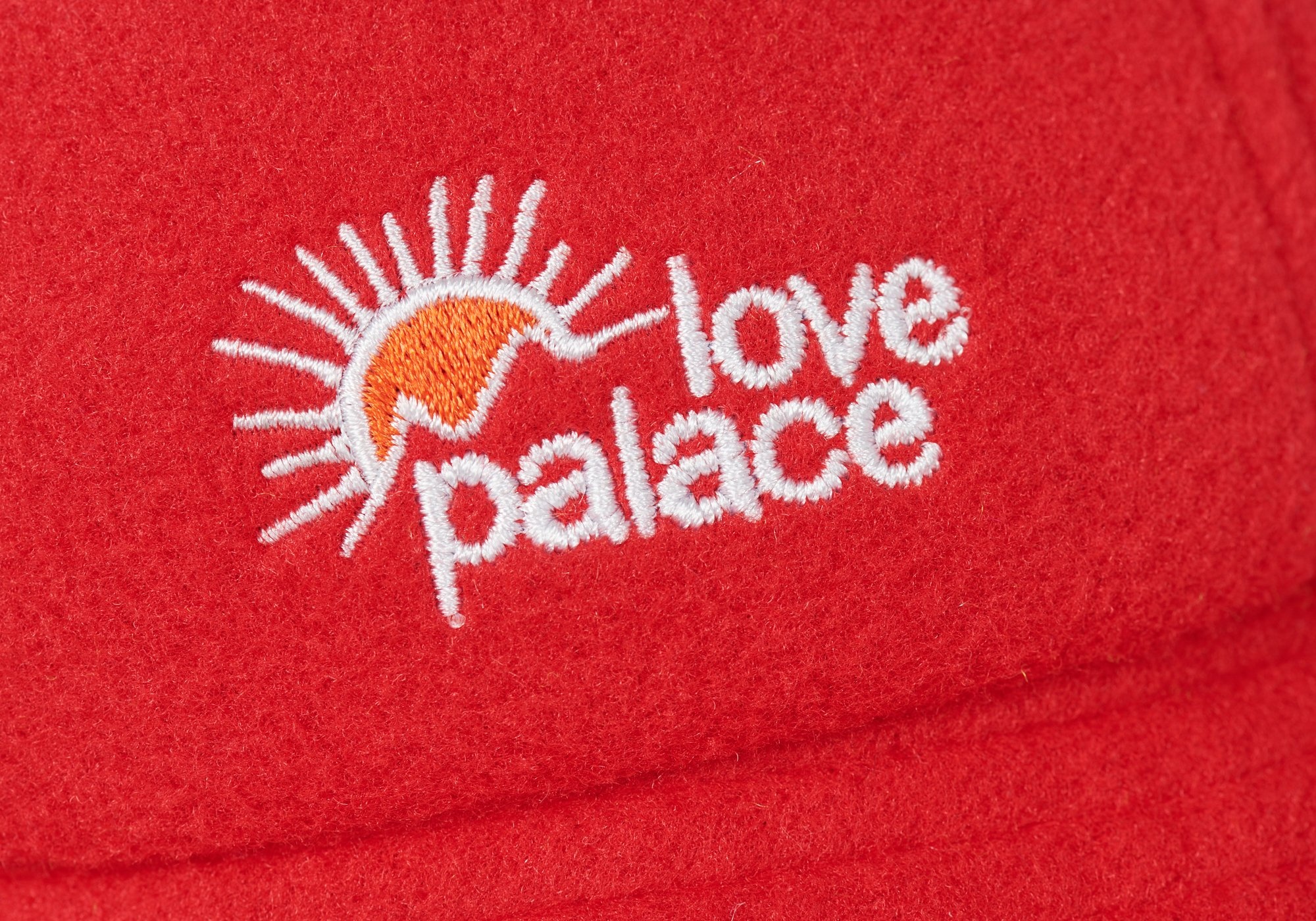 LOVE PALACE POLARTEC BUCKET RED - 3